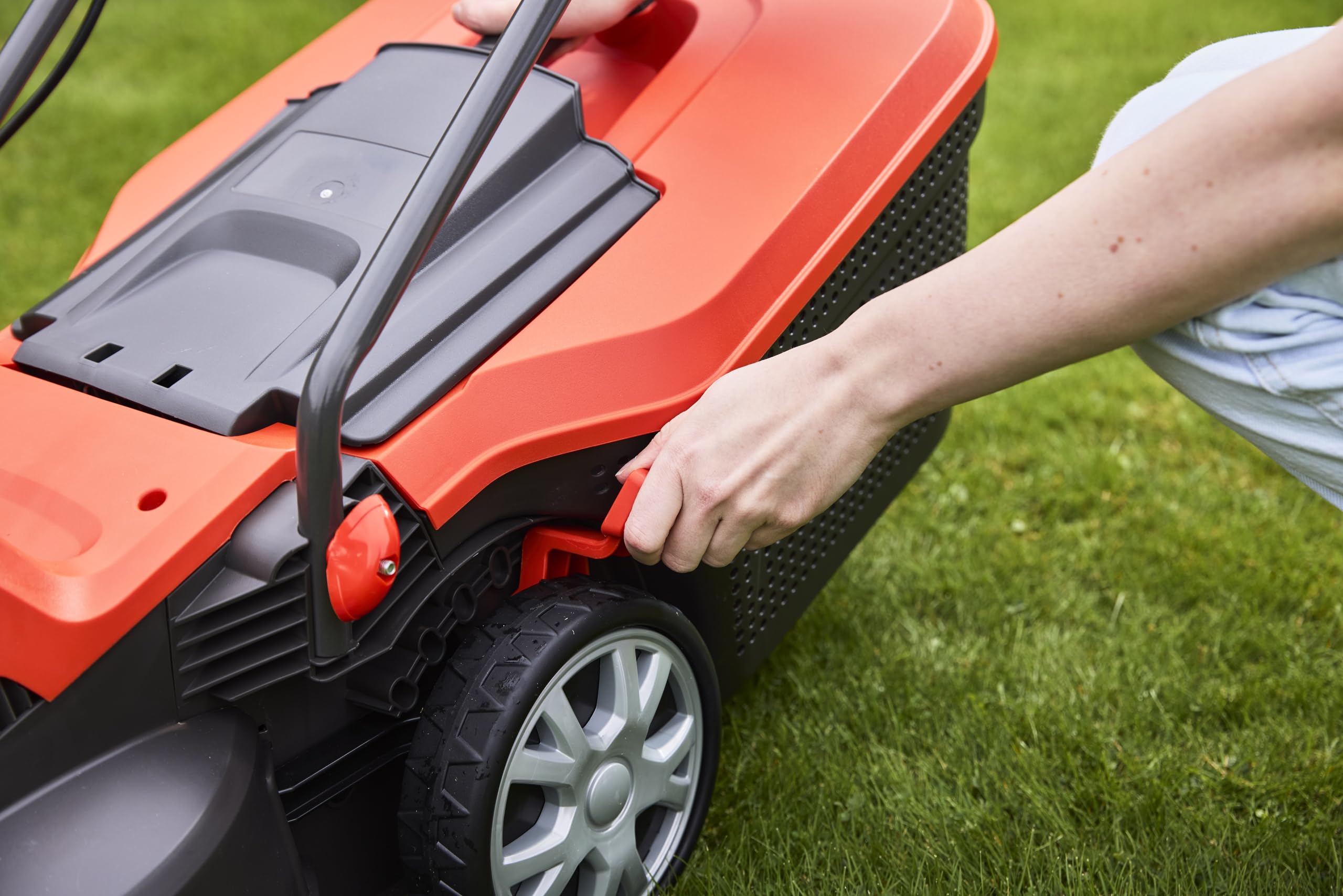 1500W Electric Lawn Mower with 36cm Cutting Width & 5 Height Settings